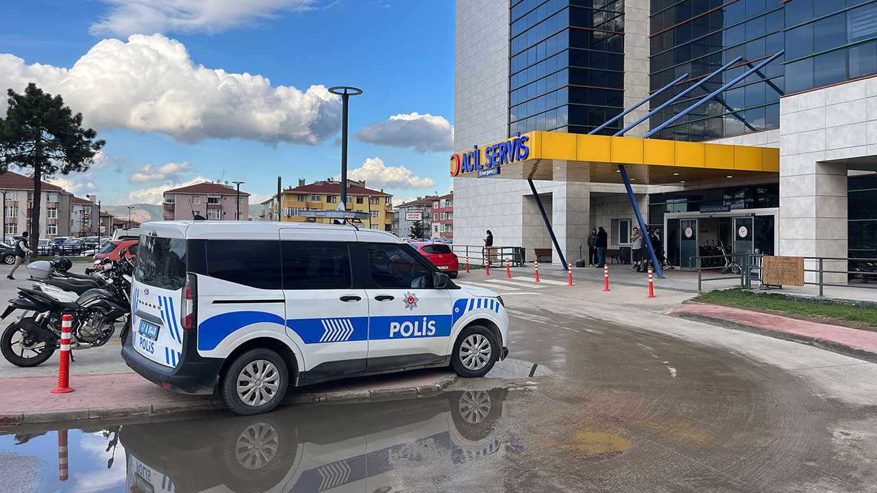 Aranan şüpheli, polise bıçakla direnince vurularak etkisiz hale getirildi