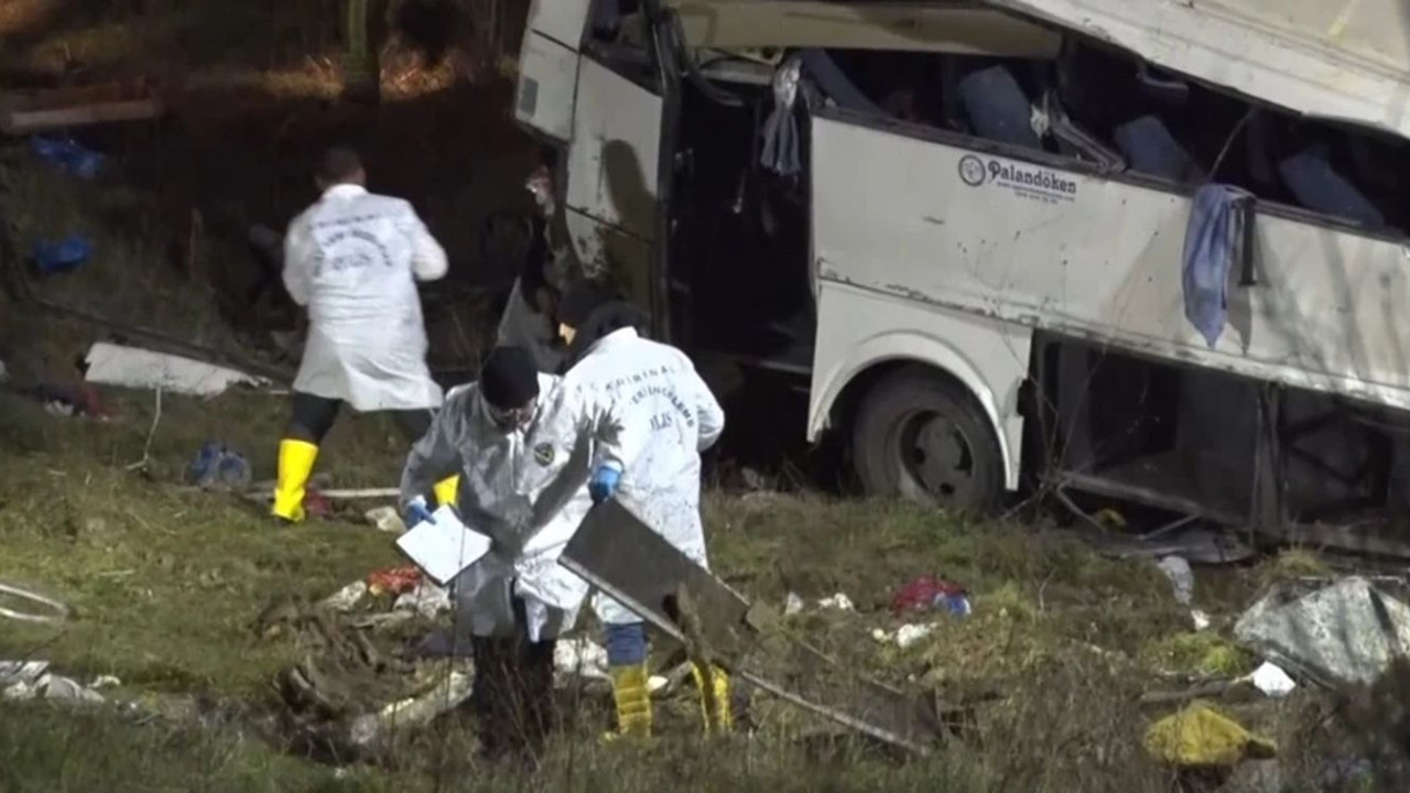 İstanbul'da otobüs şarampole yuvarlandı! Çok sayıda ölü ve yaralı var