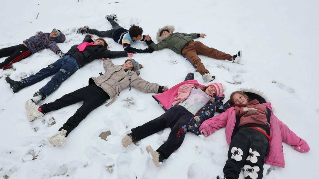 Kar ve buzlanma eğitimi durdurdu: Çok sayıda il ve ilçede okullar tatil