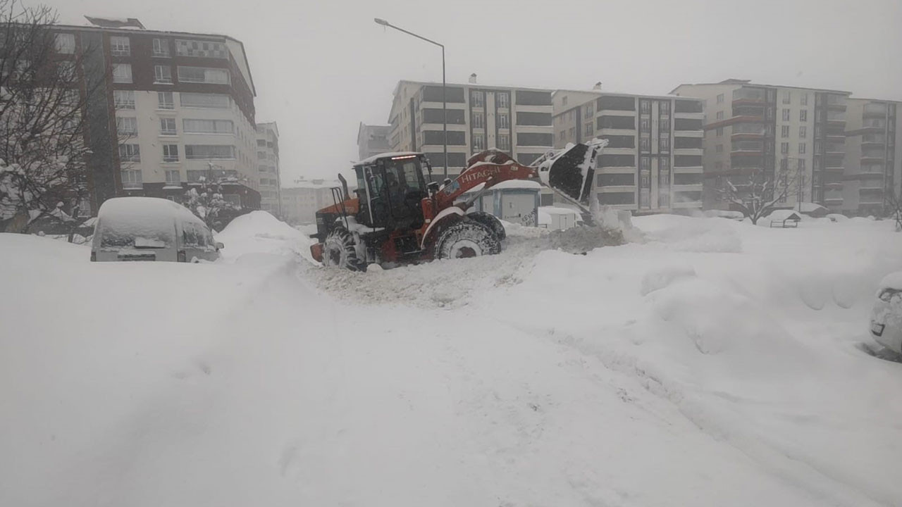 Bitlis’te kuvvetli kar, fırtına ve çığ tehlikesi uyarısı