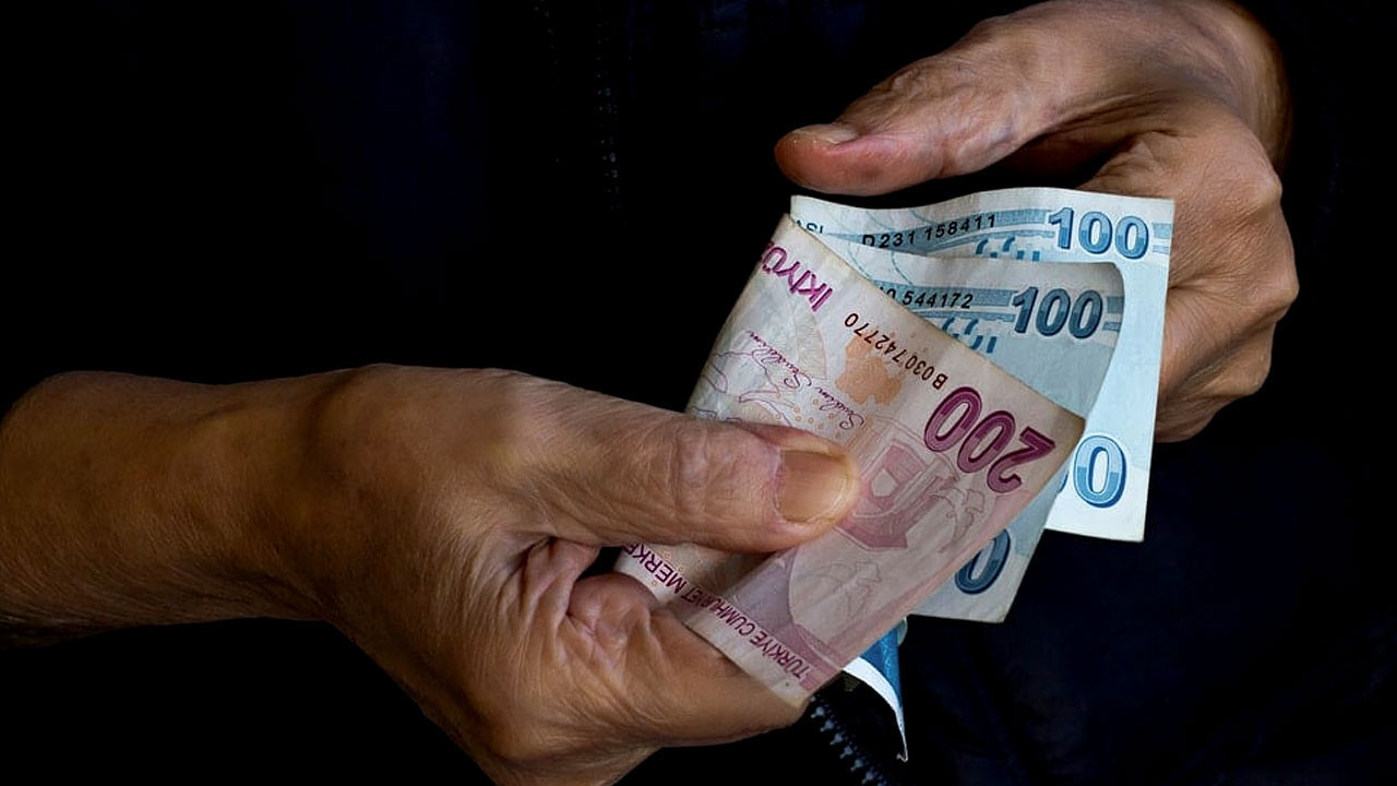 Emekliler için sürpriz zam oranı belli oldu; O tarihte rakamlar değişecek