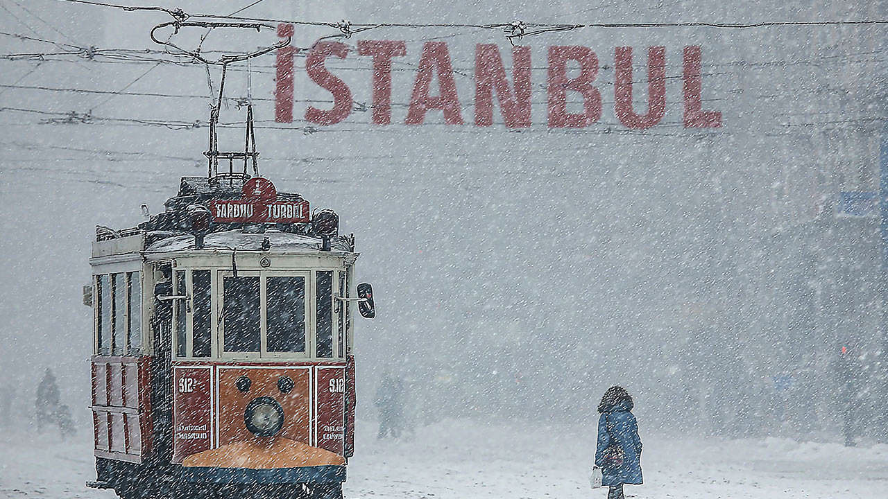 Kar İstanbul'a asıl o tarihte geliyor! Donacağız