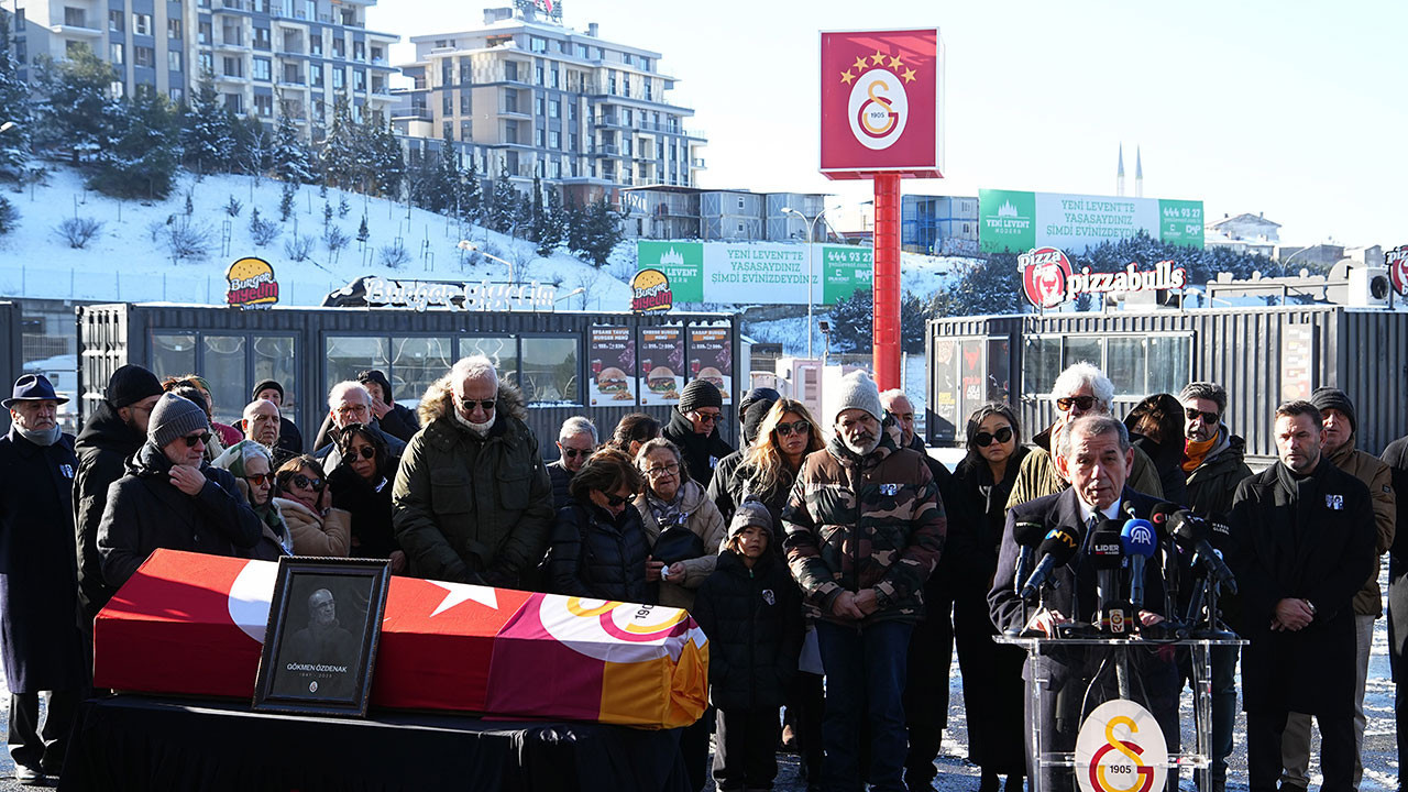 Gökmen Özdenak için stadyumda tören düzenlendi