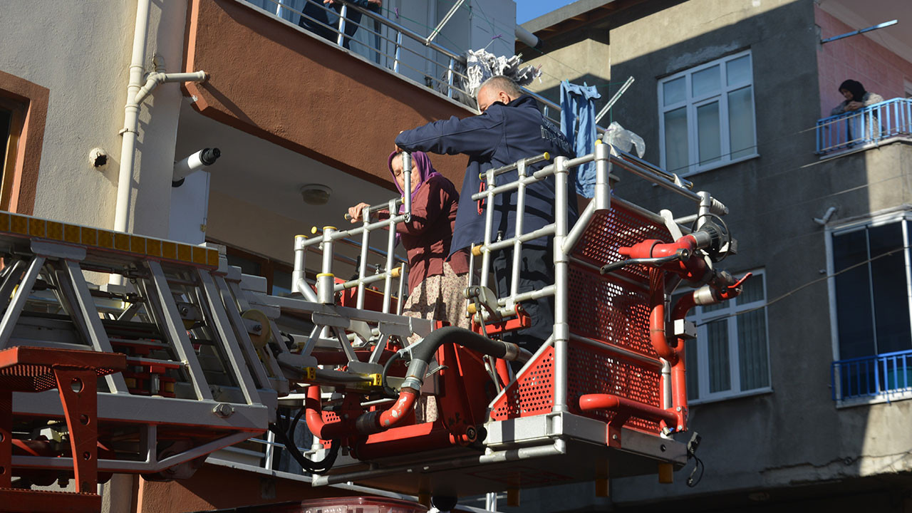 Ordu’da apartmanın zemin katında yangın