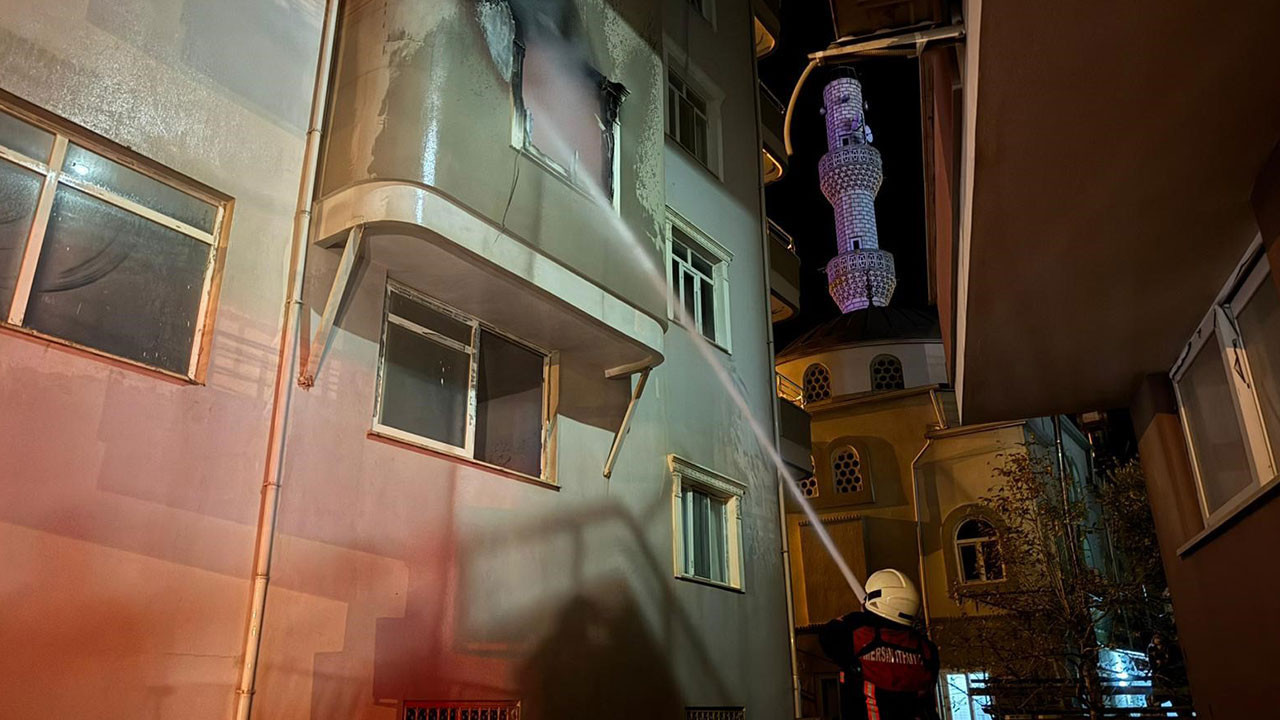 Elektrikli soba yangına neden oldu: Daire alev alev yandı
