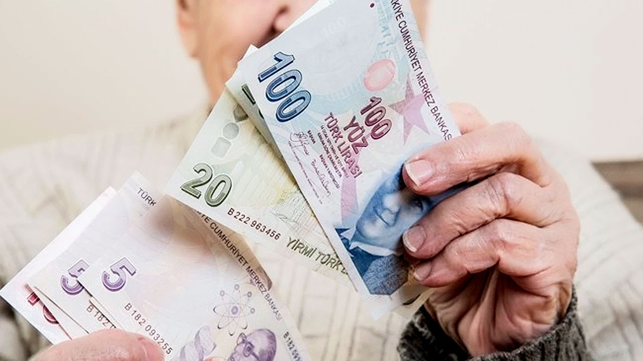 Emeklinin bayram ikramiyesi detayları belli oldu; Rakamı kimse böyle tahmin etmedi