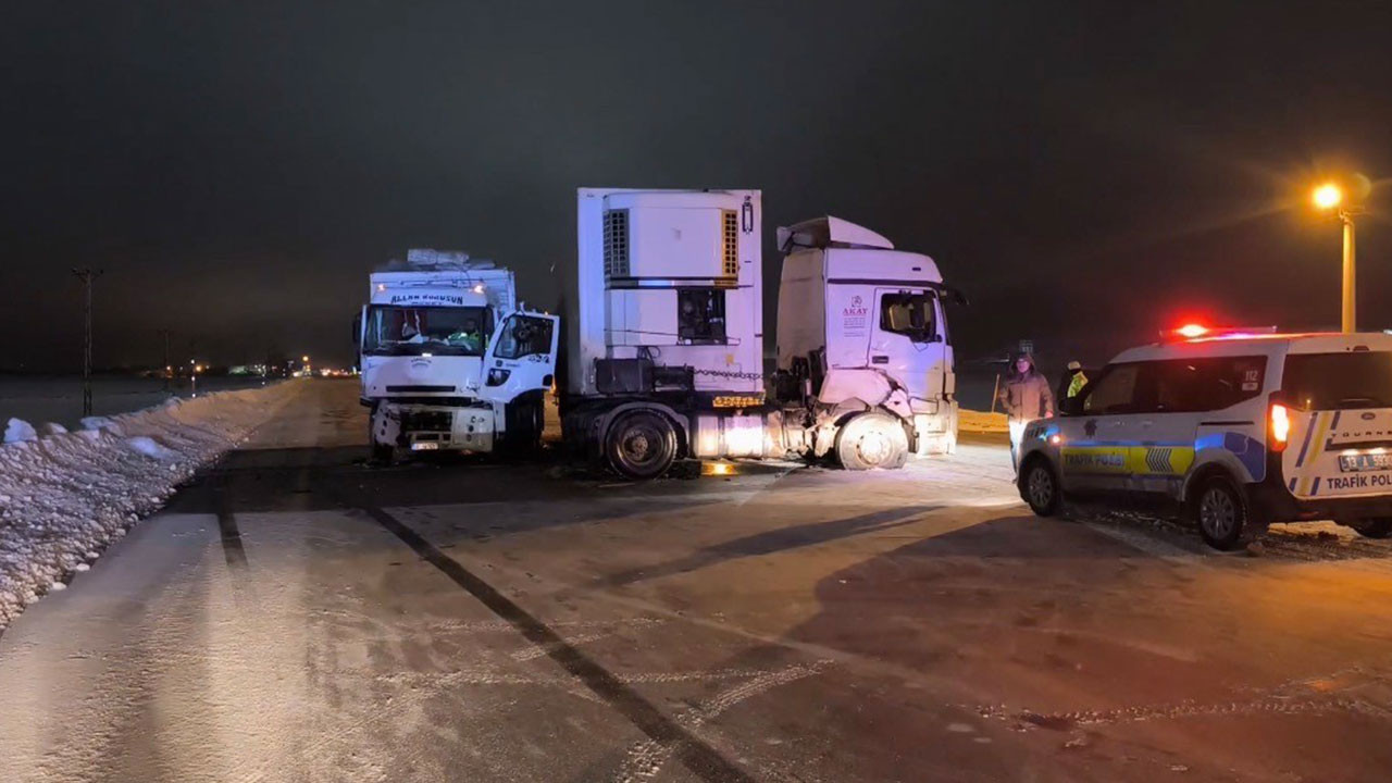 Tatvan-Bitlis karayolunda trafik kazası: 1 yaralı