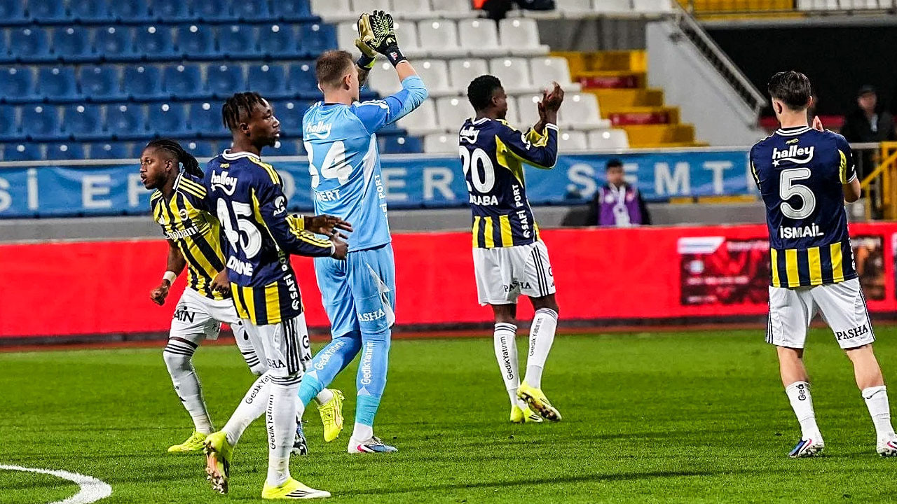 Fenerbahçe'de tam 11 yıl sonra sürpriz görüntü! Yıllar sonra formasına kavuştu