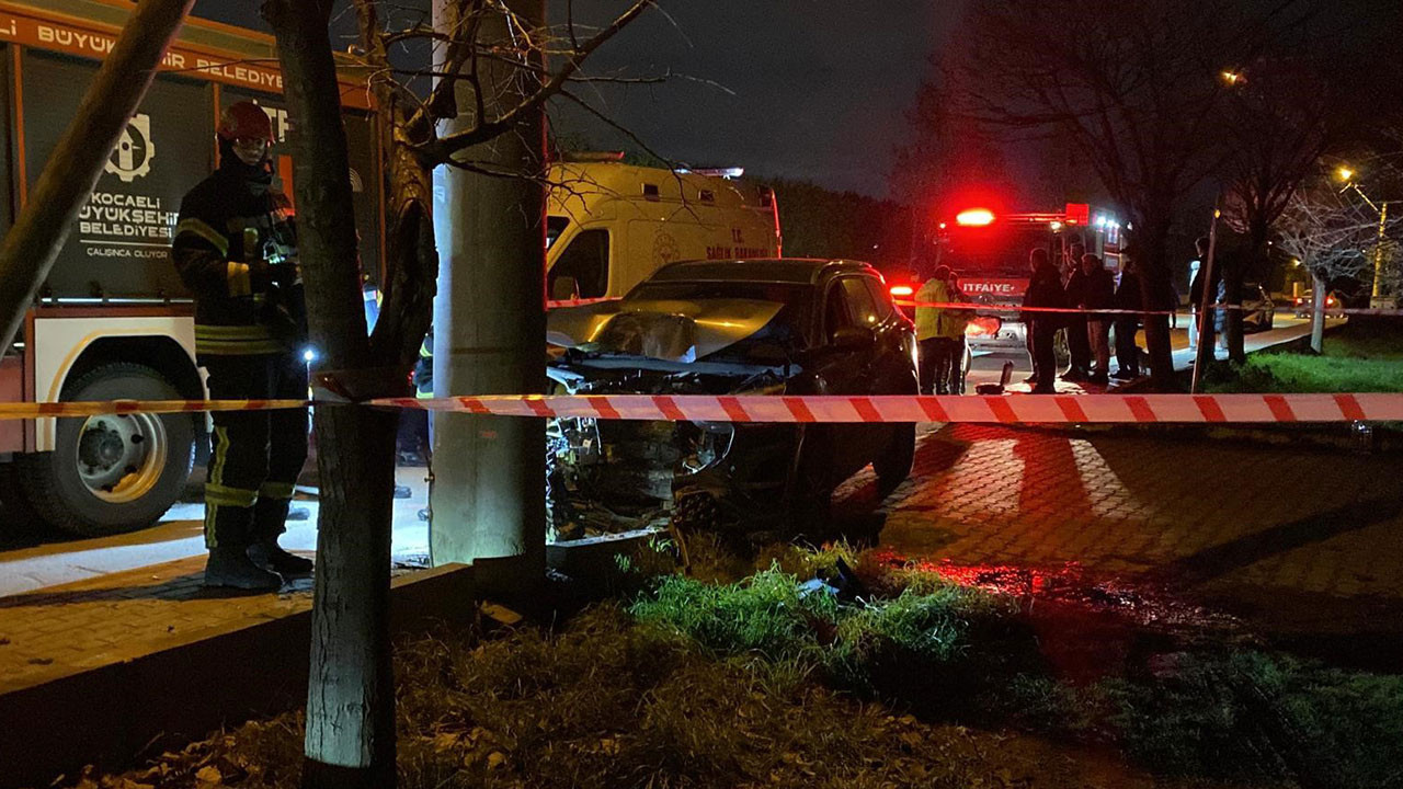 Direğe çarpan araç hurdaya döndü: 1 yaralı