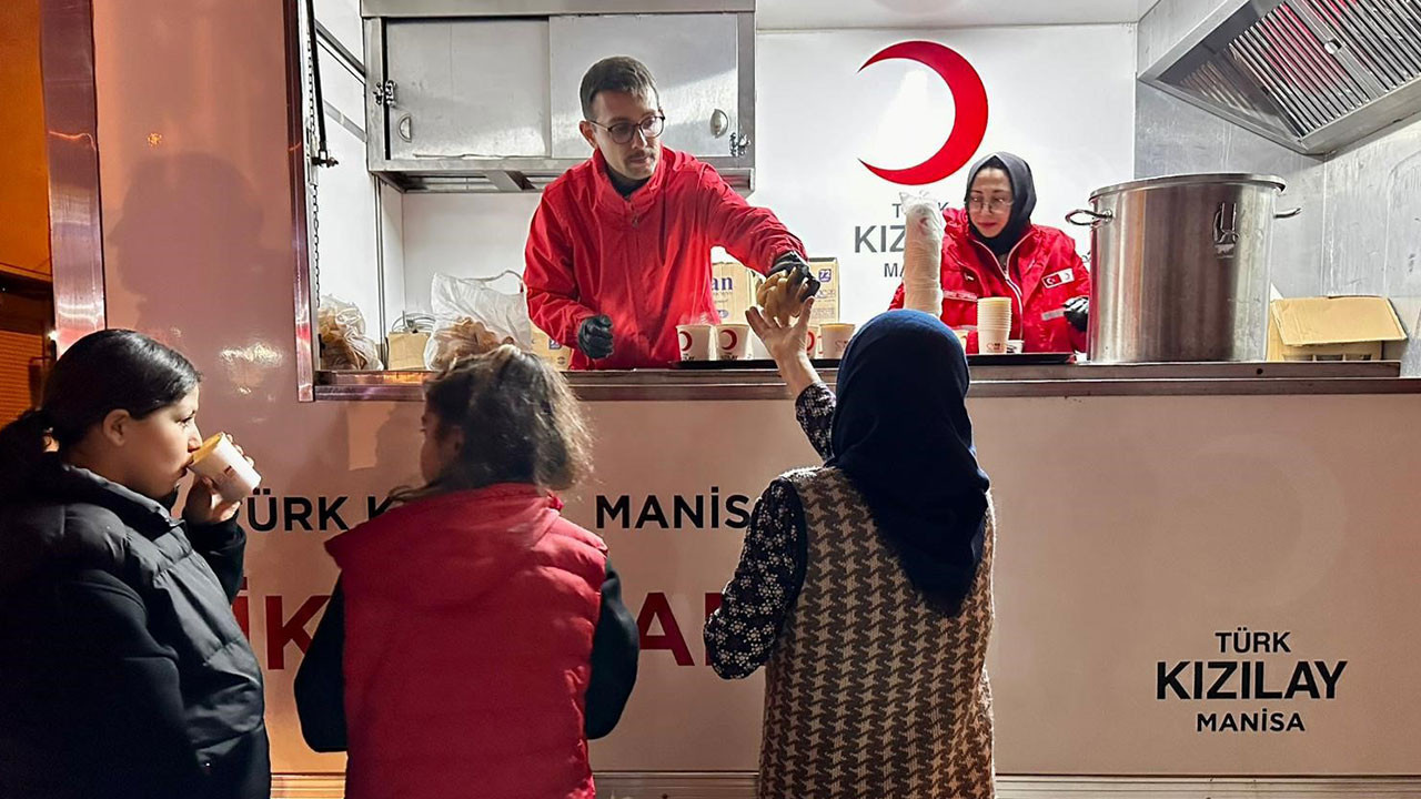 Kızılay’dan Miraç Kandili’nde 2 bin 500 kişiye ikram