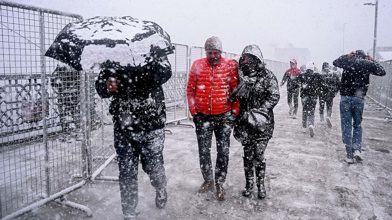 Donacağız! İstanbul için çok kritik uyarı geldi; Son 9 yılın en soğuk kışı geliyor