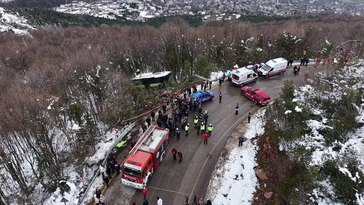 Kartepe'de otobüsün şarampole uçtuğu kazada yaralı sayısı 39'a yükseldi