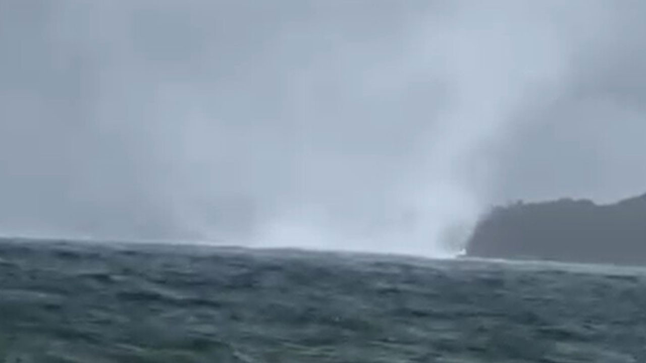 Marmaris Körfezi’nde hortum paniği