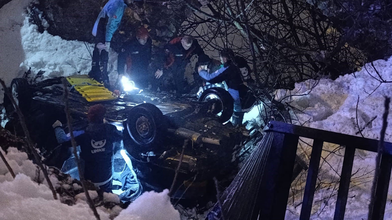 Kahramanmaraş’ta otomobil köprüden uçtu! 1’i ağır 4 kişi yaralandı