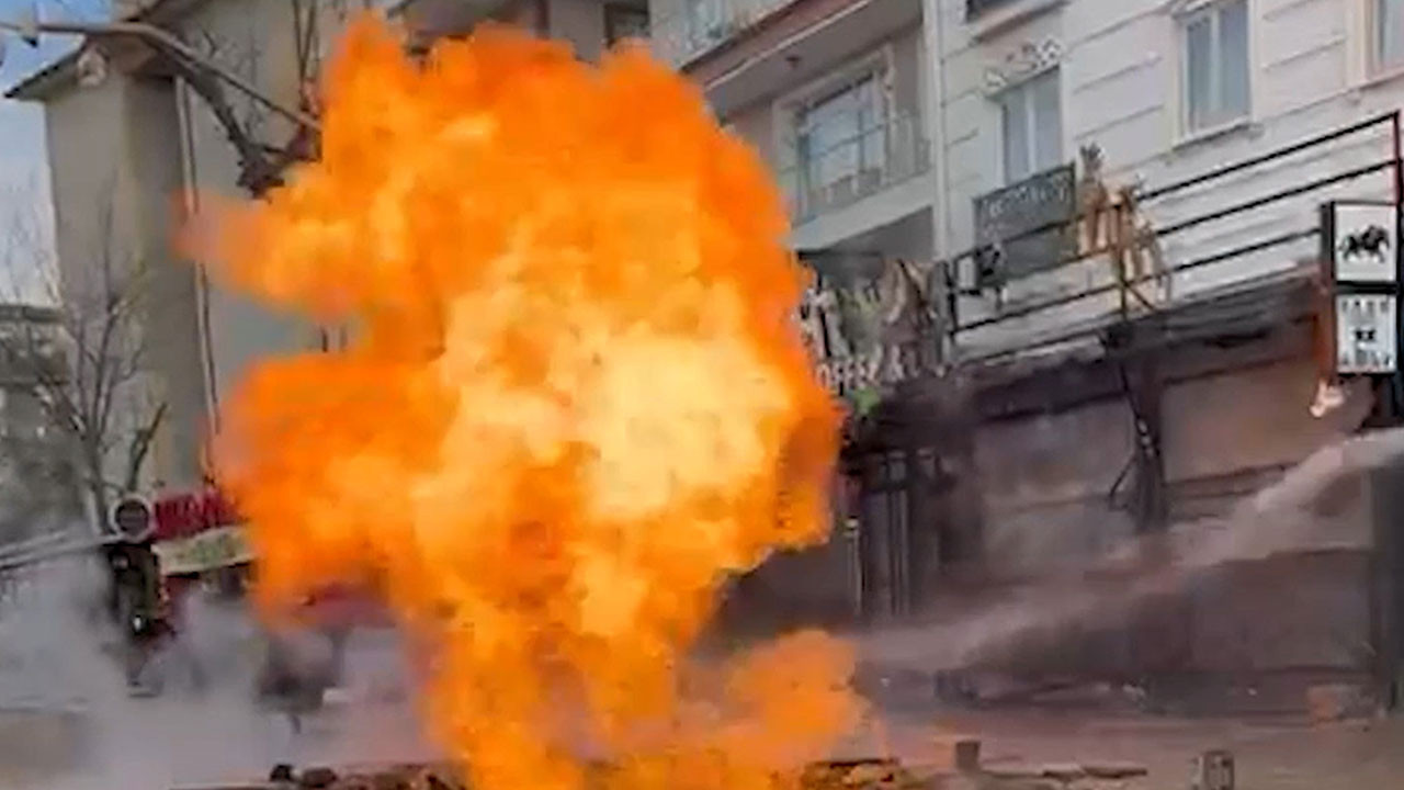 Kırıkkale'de doğal gaz boru hattı patladı, alevler metrelerce yükseldi