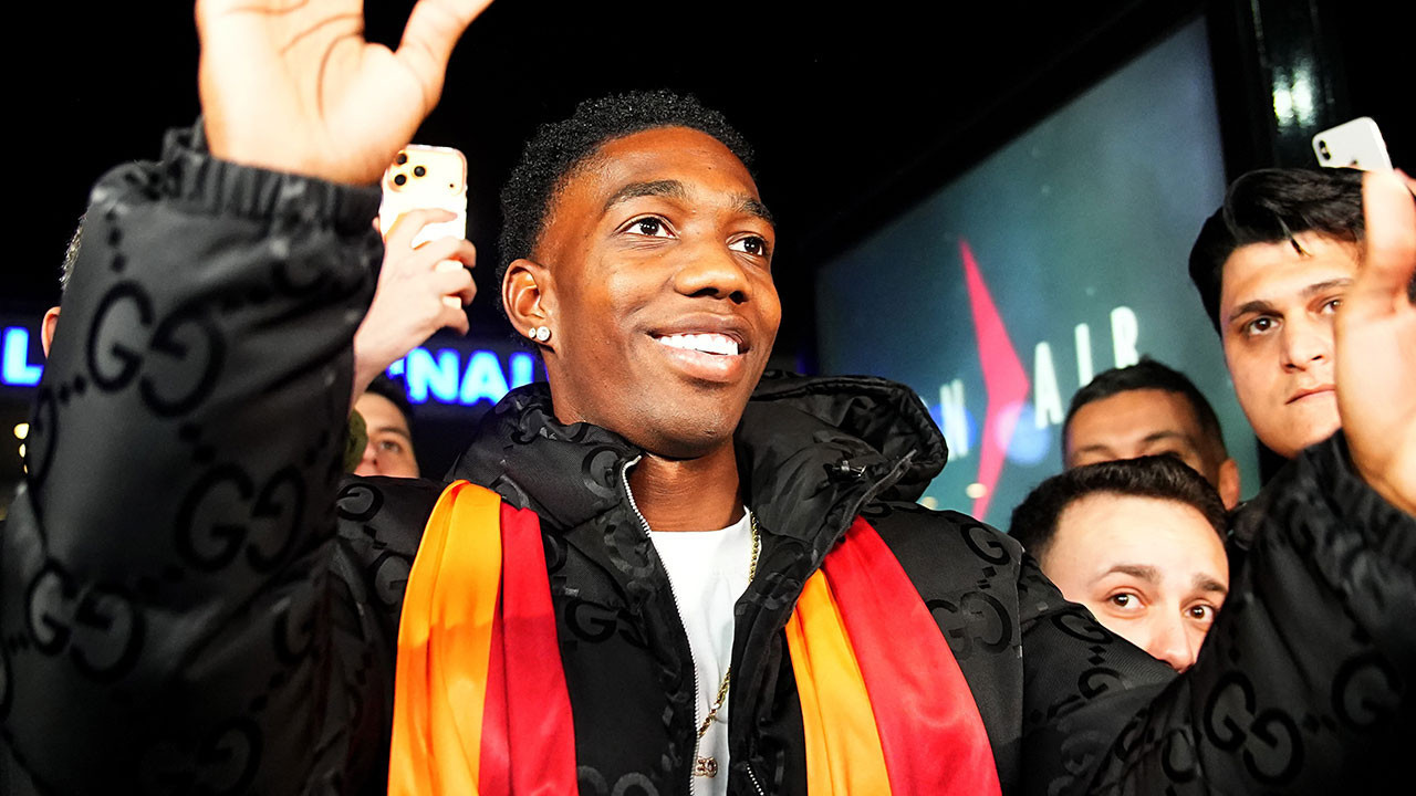 Galatasaray, Yaser Asprilla'yı İstanbul'a getirdi