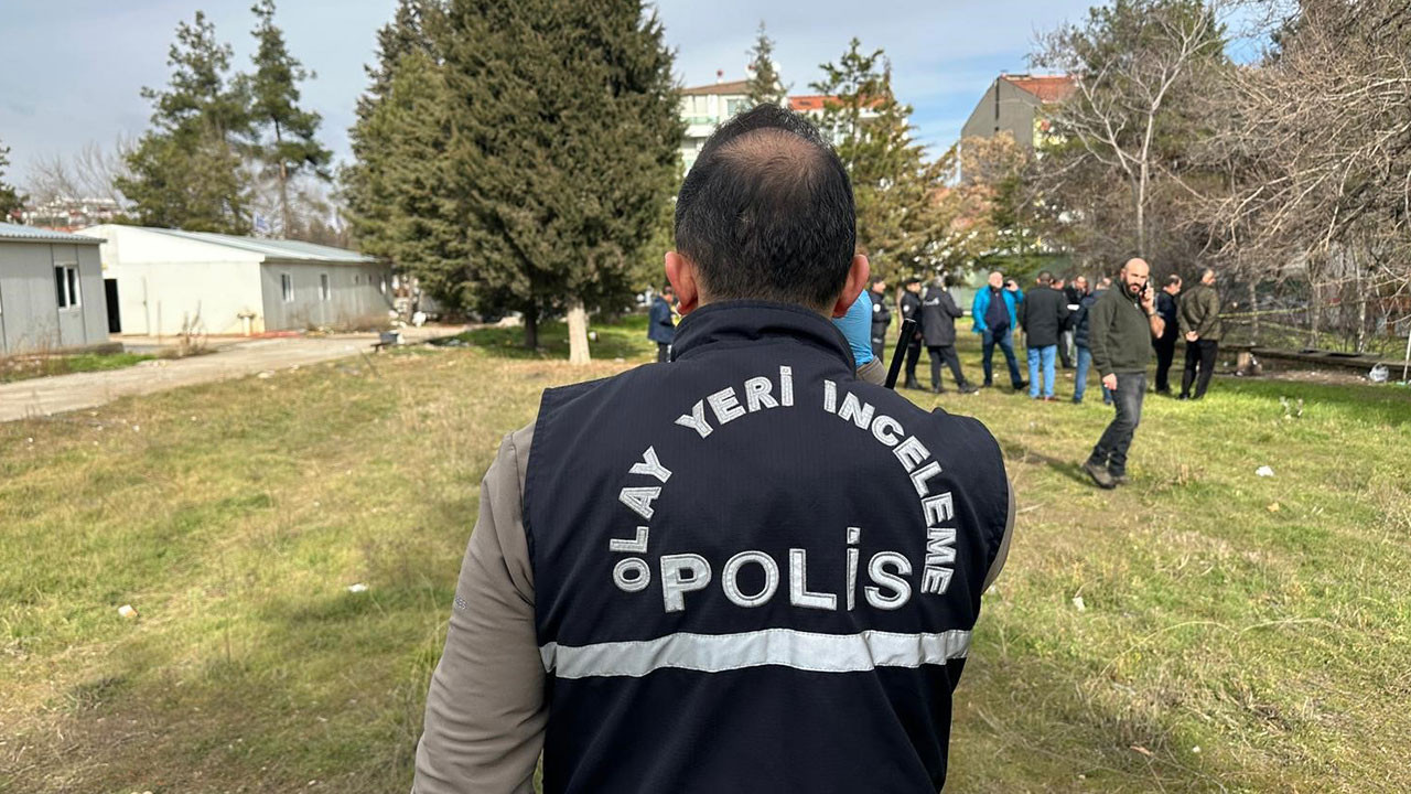 Uşak'ta parkta erkek cesedi bulundu