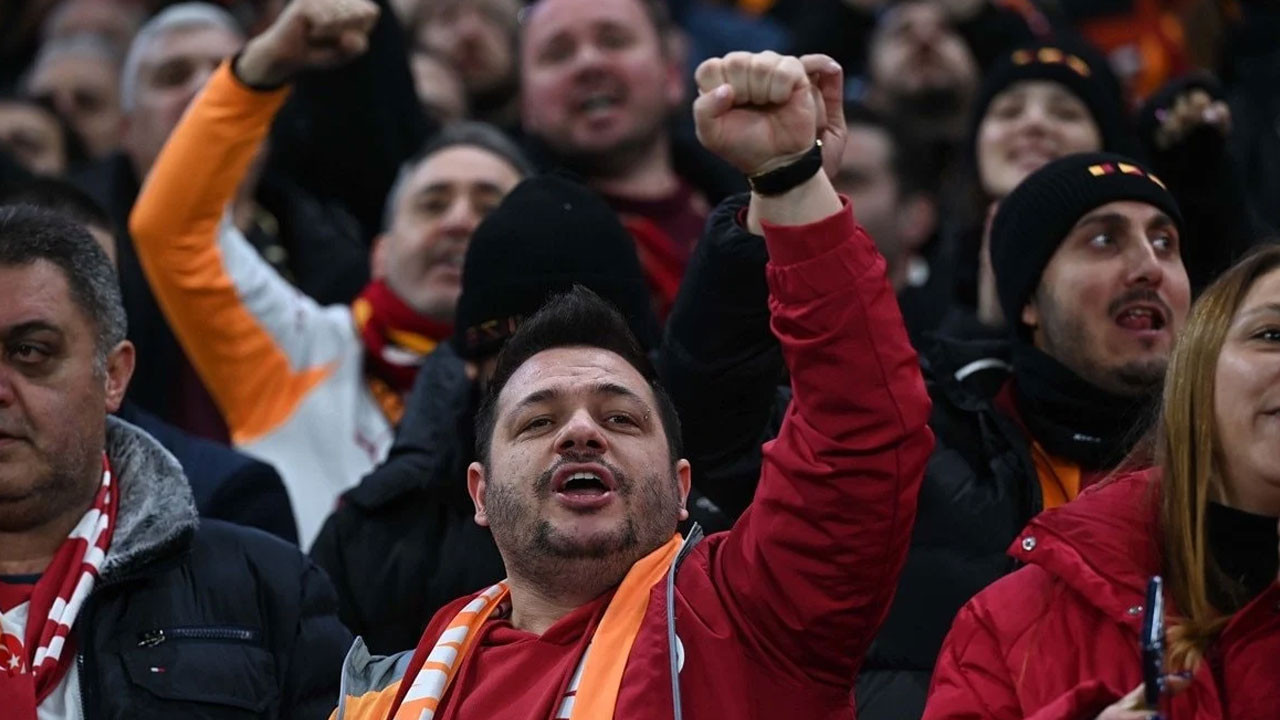 Galatasaray'a Manchester'da büyük destek