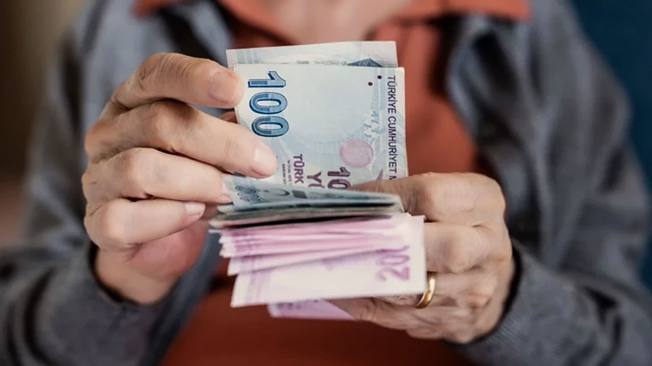 Tüm emeklilerin beklediği haber sonunda geldi! Herkes rakamı merak ediyordu