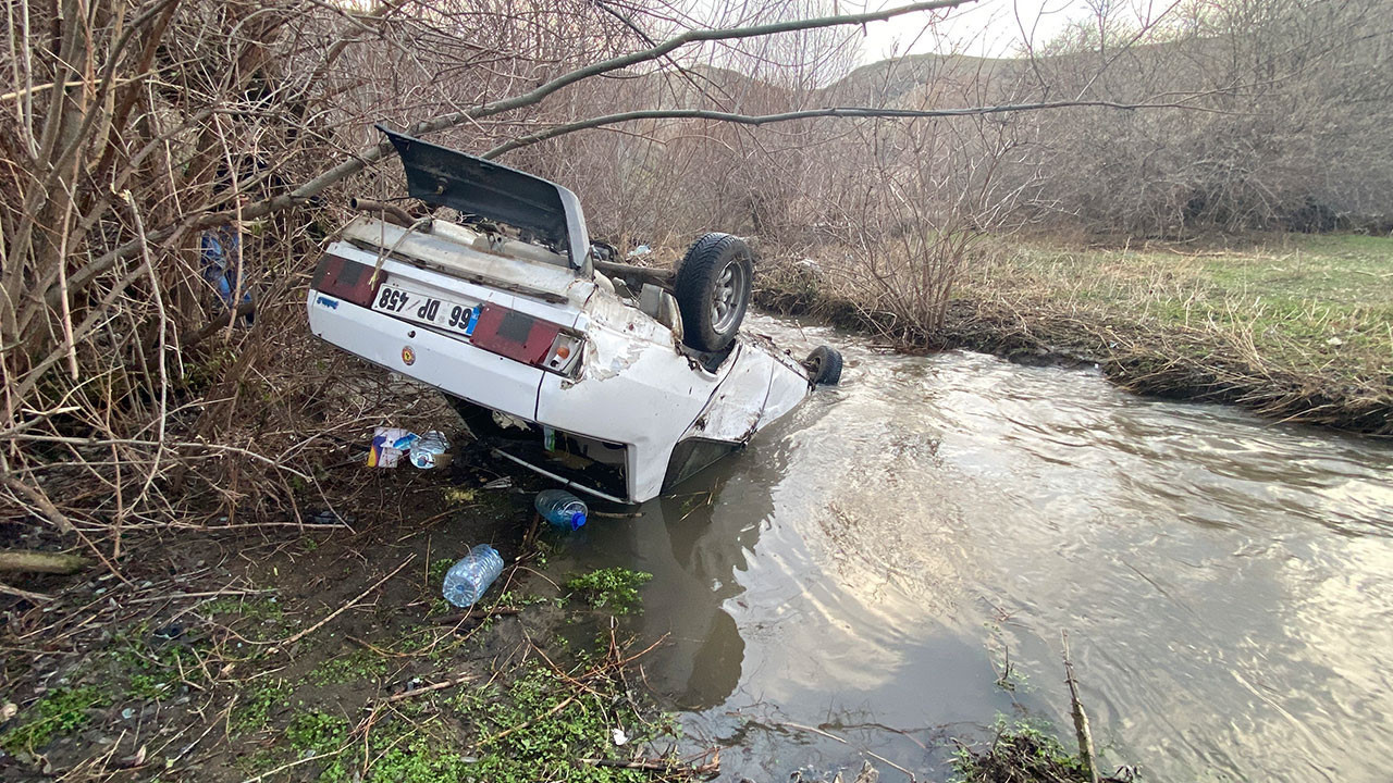 Otomobil dere yatağına uçtu, sürücü yaralandı
