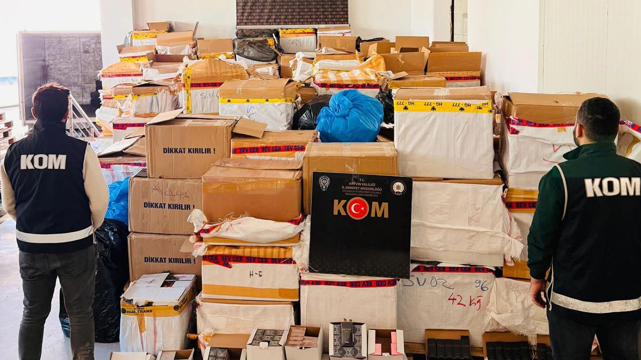 Artvin'de kaçakçılık operasyonu: 300 milyon TL'lik ürün ele geçildi