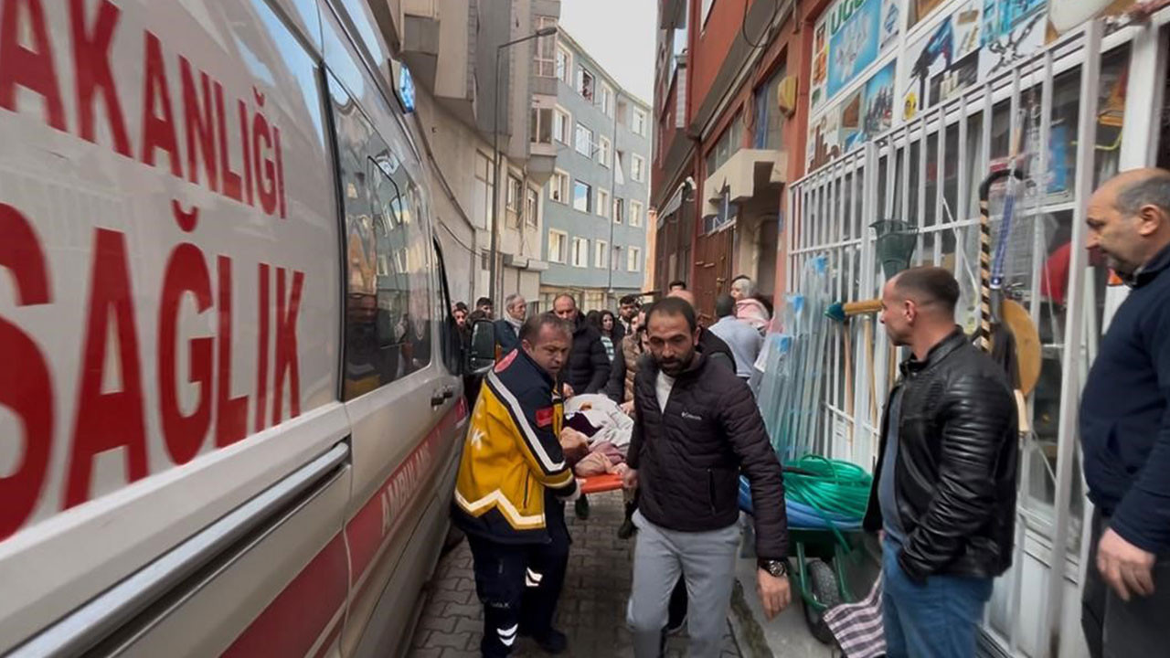 Tartıştığı komşusunu bıçakla yaraladı