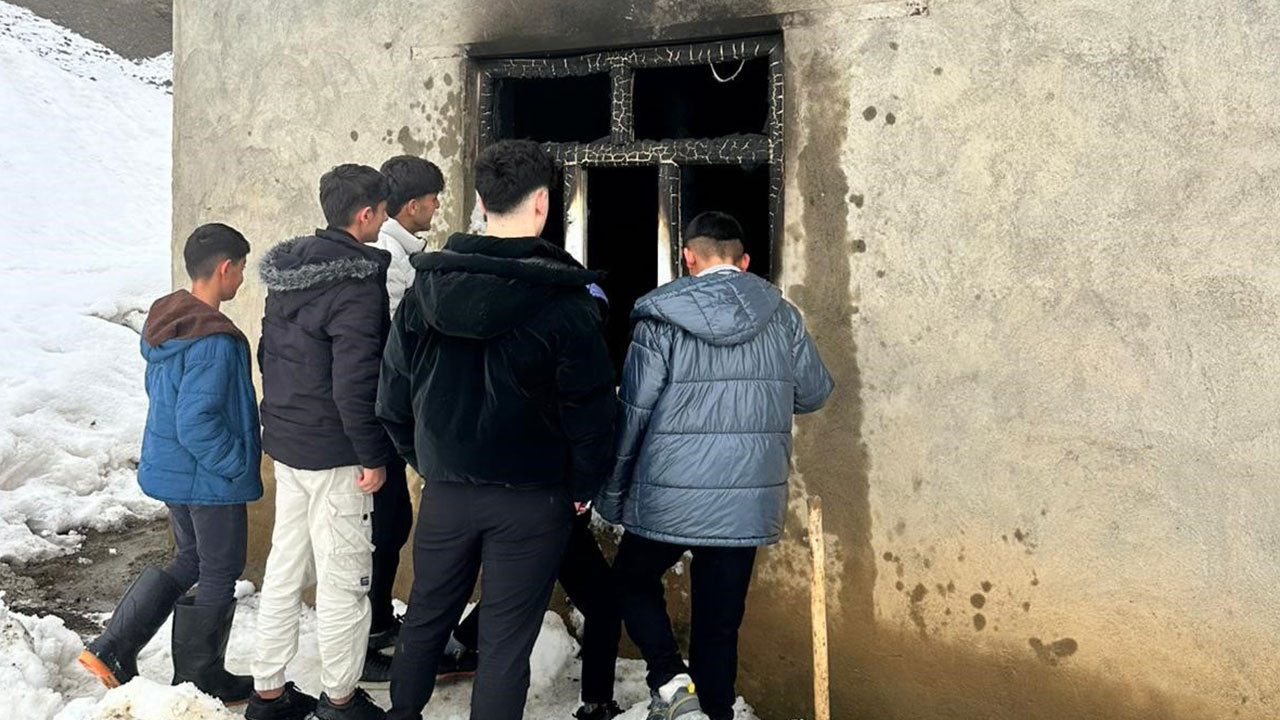 Hakkari'de ev yangını