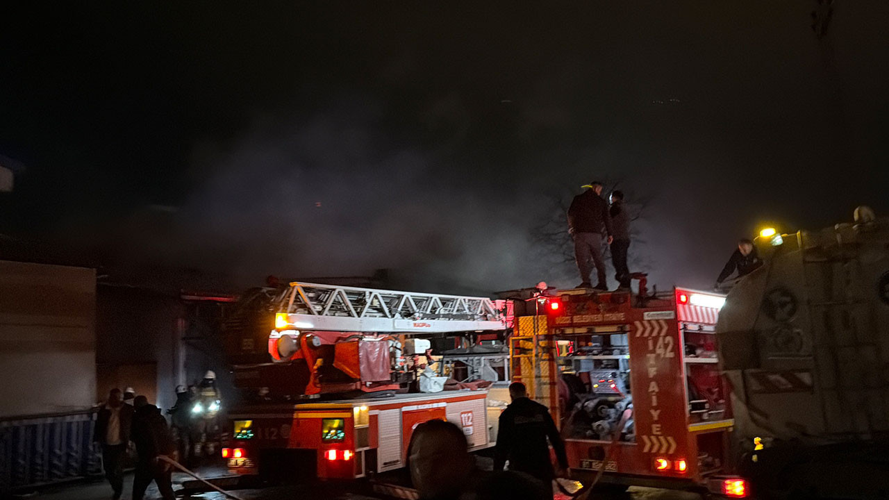 Düzce’deki fabrika yangını söndürüldü