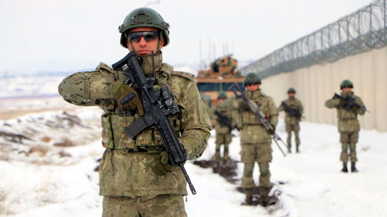 Hudut Kartalları Türkiye-İran sınırını 7 gün 24 saat koruyor