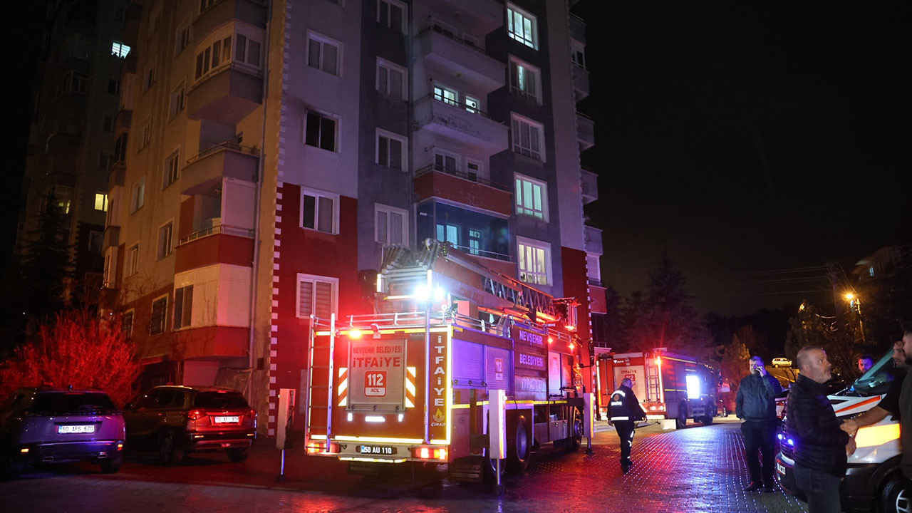 Tüpten tüpe gaz dolumu yaparken evi yaktı