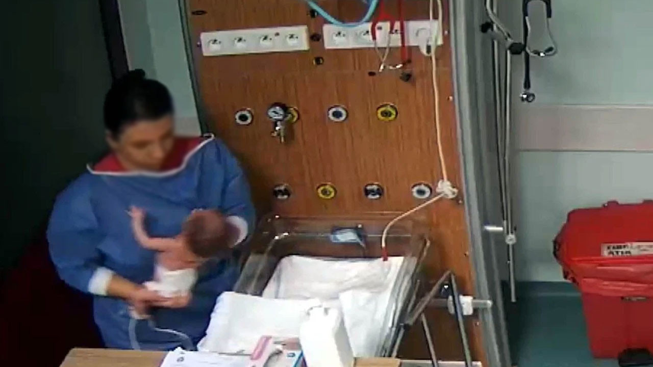 Kahramanmaraş'ta hemşirenin bir başka bebeği daha darbettiği görüntüler ortaya çıktı