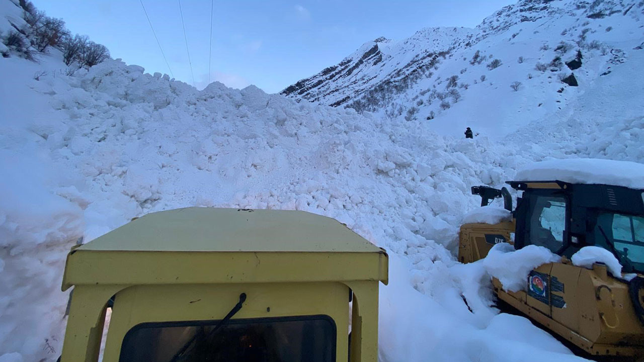 Şırnak’ta çığ düştü: 4 köy yolu ulaşıma kapandı