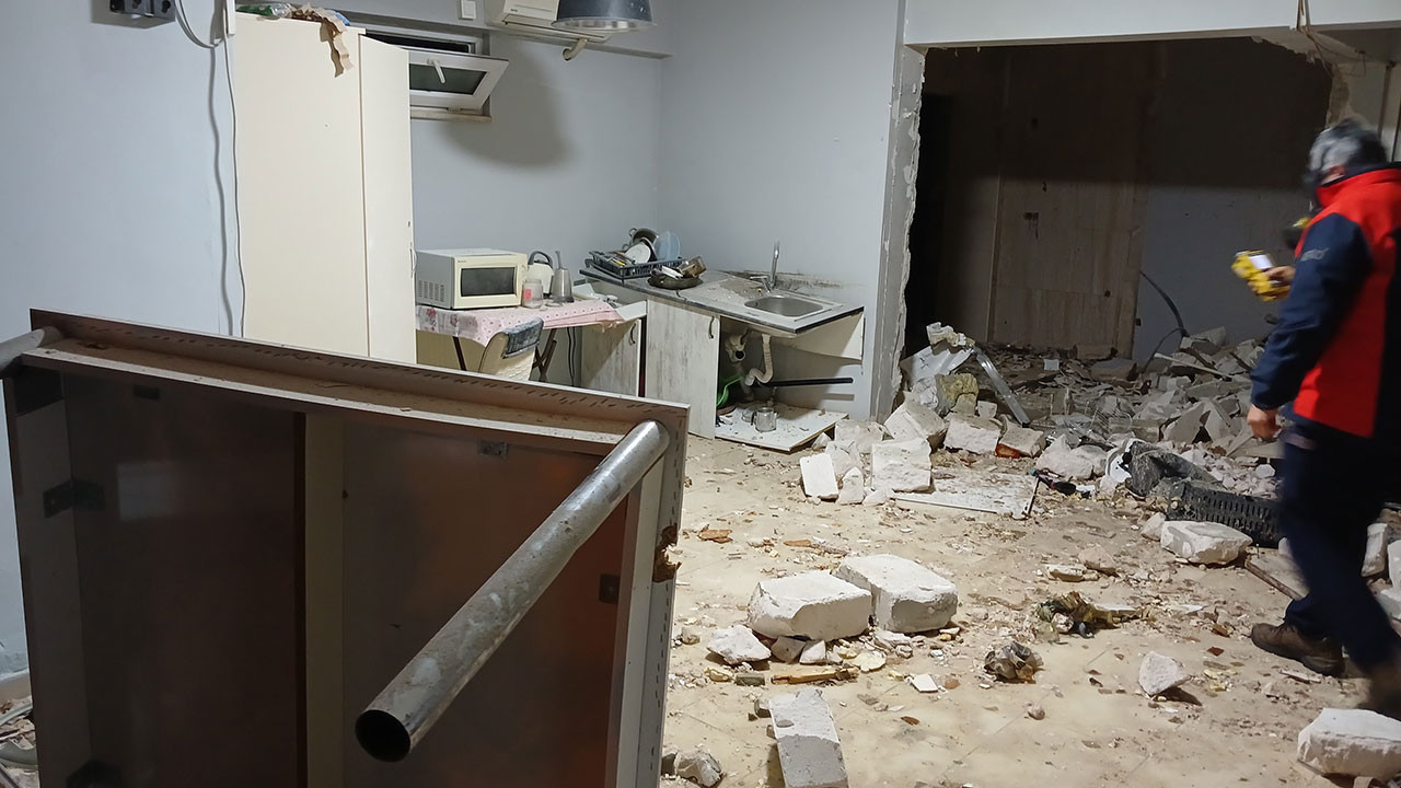 Kız yurdunda korkutan patlama: Öğrenciler otele yerleştirildi