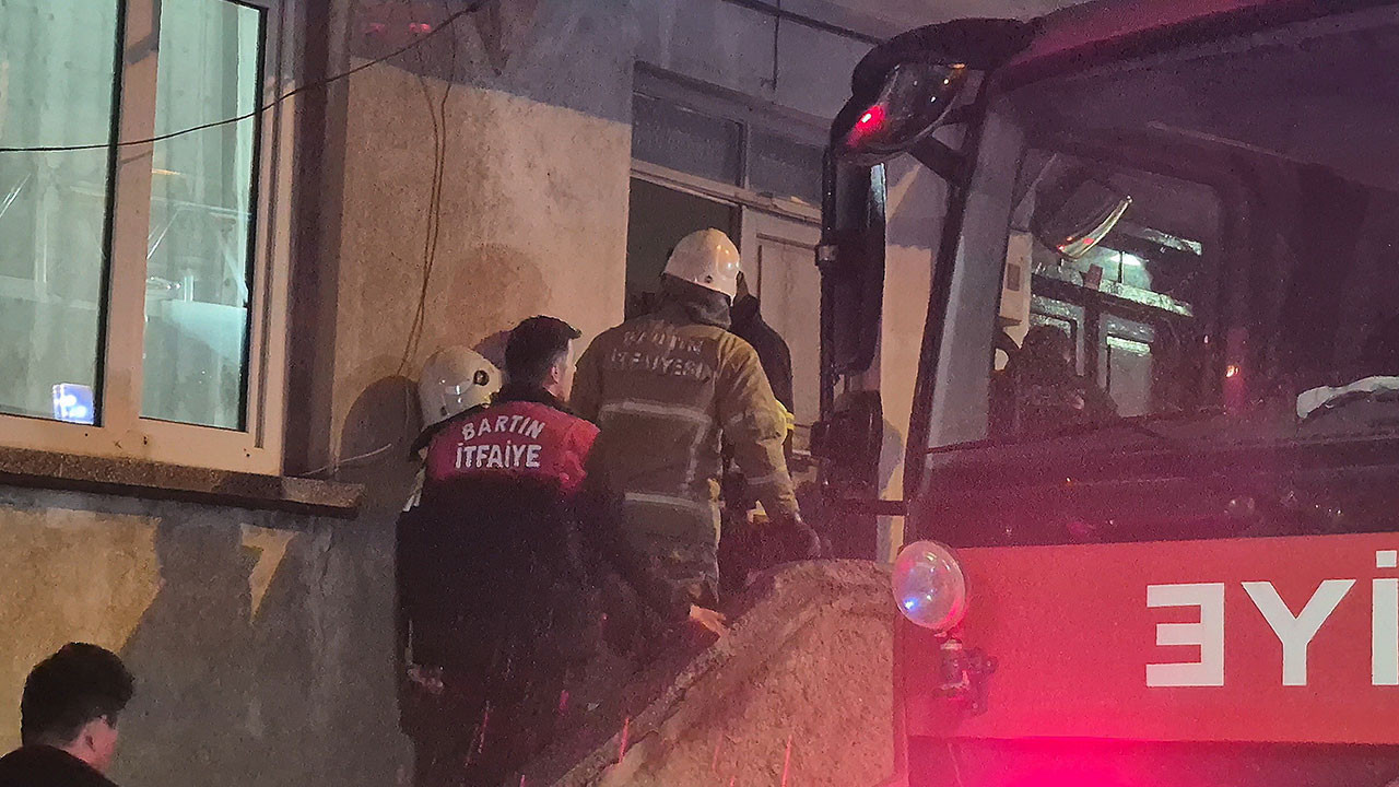 Aynı mahallede gelen 2 ayrı ihbar ekipleri harekete geçirdi