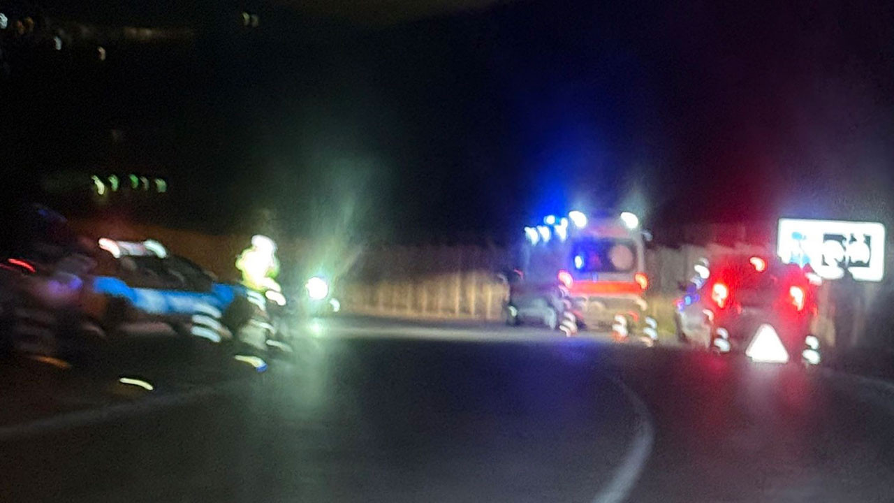 İzmir’de motosiklet duvara çarptı: 1 ölü