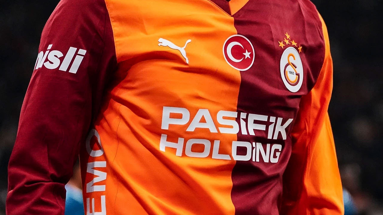 Galatasaray’da şaşkına çeviren ayrılık kararı! Yıldız futbolcuyla yollar ayrıldı