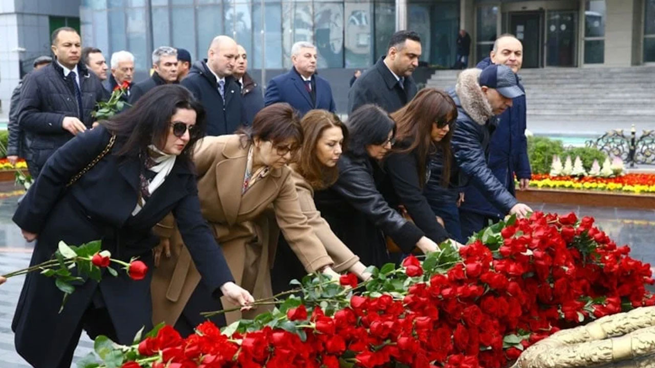 Azerbaycan'da Hocalı Katliamı, 34. yılında anıldı