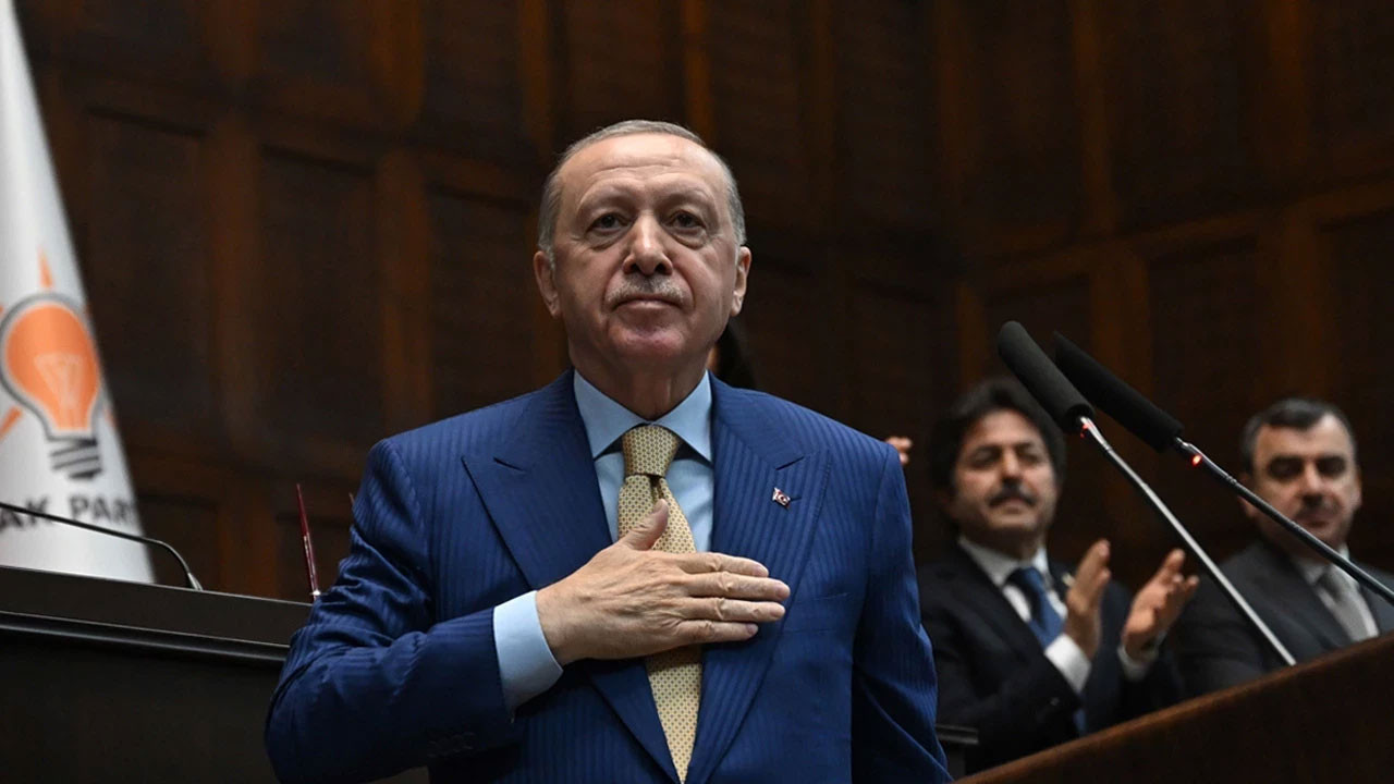 Cumhurbaşkanı Erdoğan, Necmettin Erbakan'ı vefatının 15. yılında andı