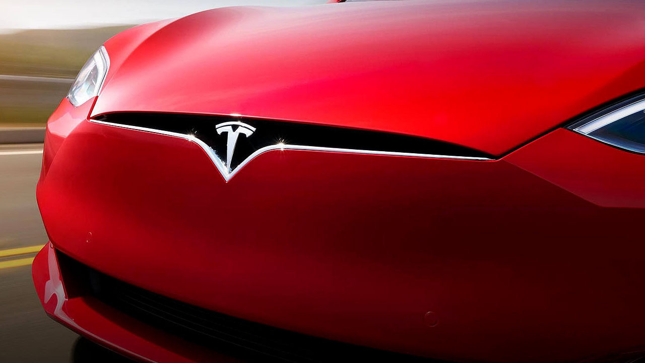 Tesla'dan 657 bin liralık dev indirim! Rakam dibe çekildi