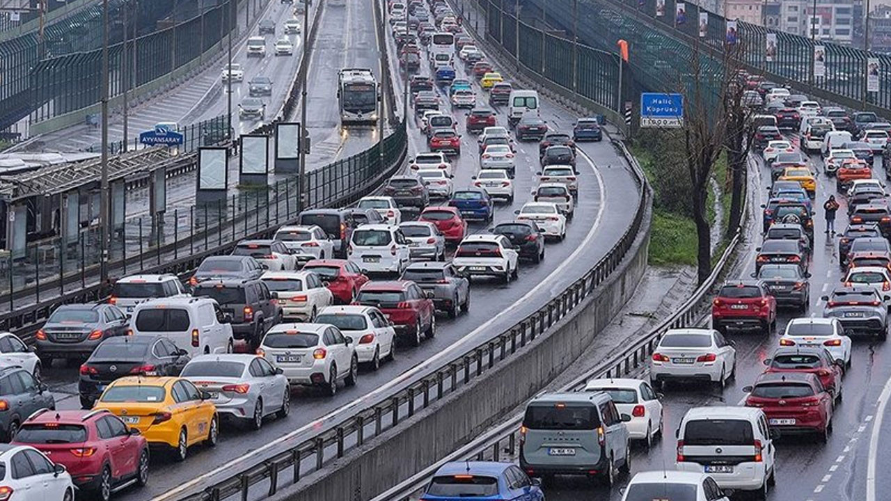 33 milyon kişiyi ilgilendiriyor! Aracınız bağlanabilir, ceza da kesilecek!