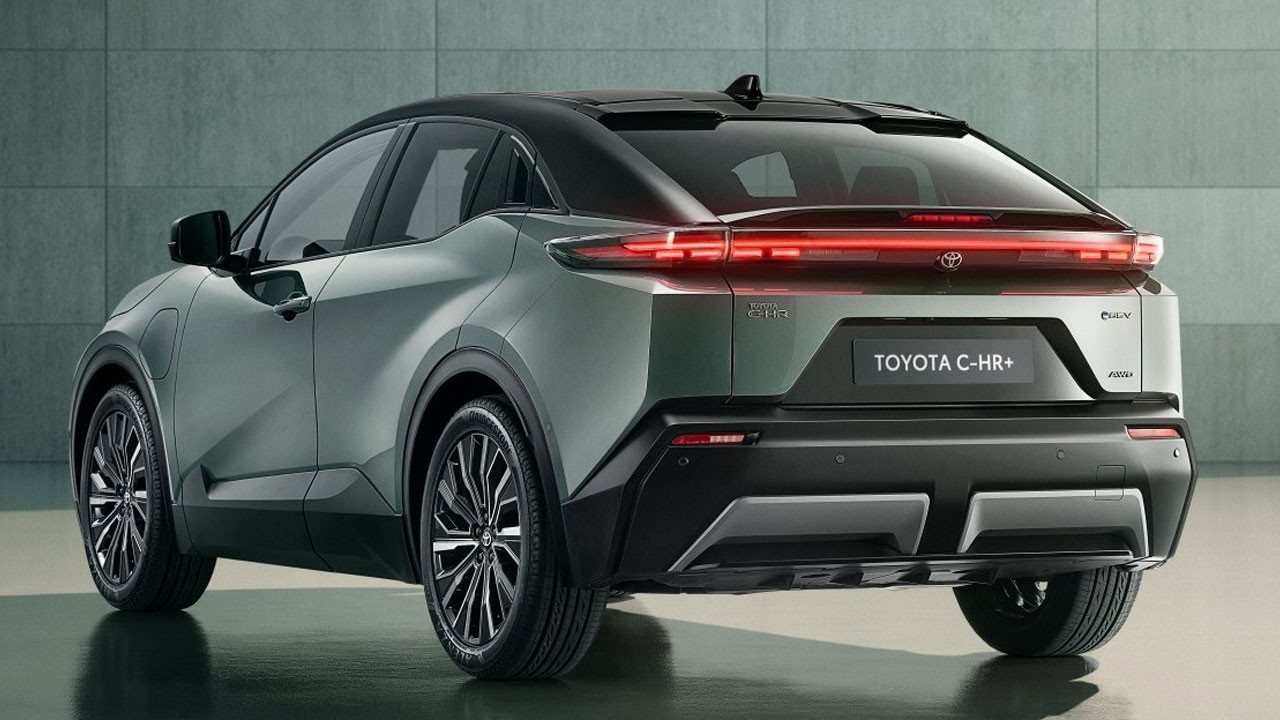 En çok fiyatı merak ediliyordu! İşte karşınızda Tamamen elektrikli Toyota C-HR+