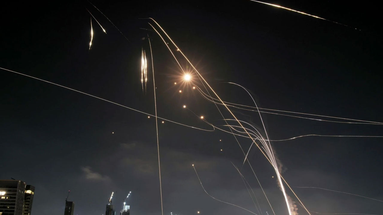 İran'dan İsrail'e yeni füze saldırısı