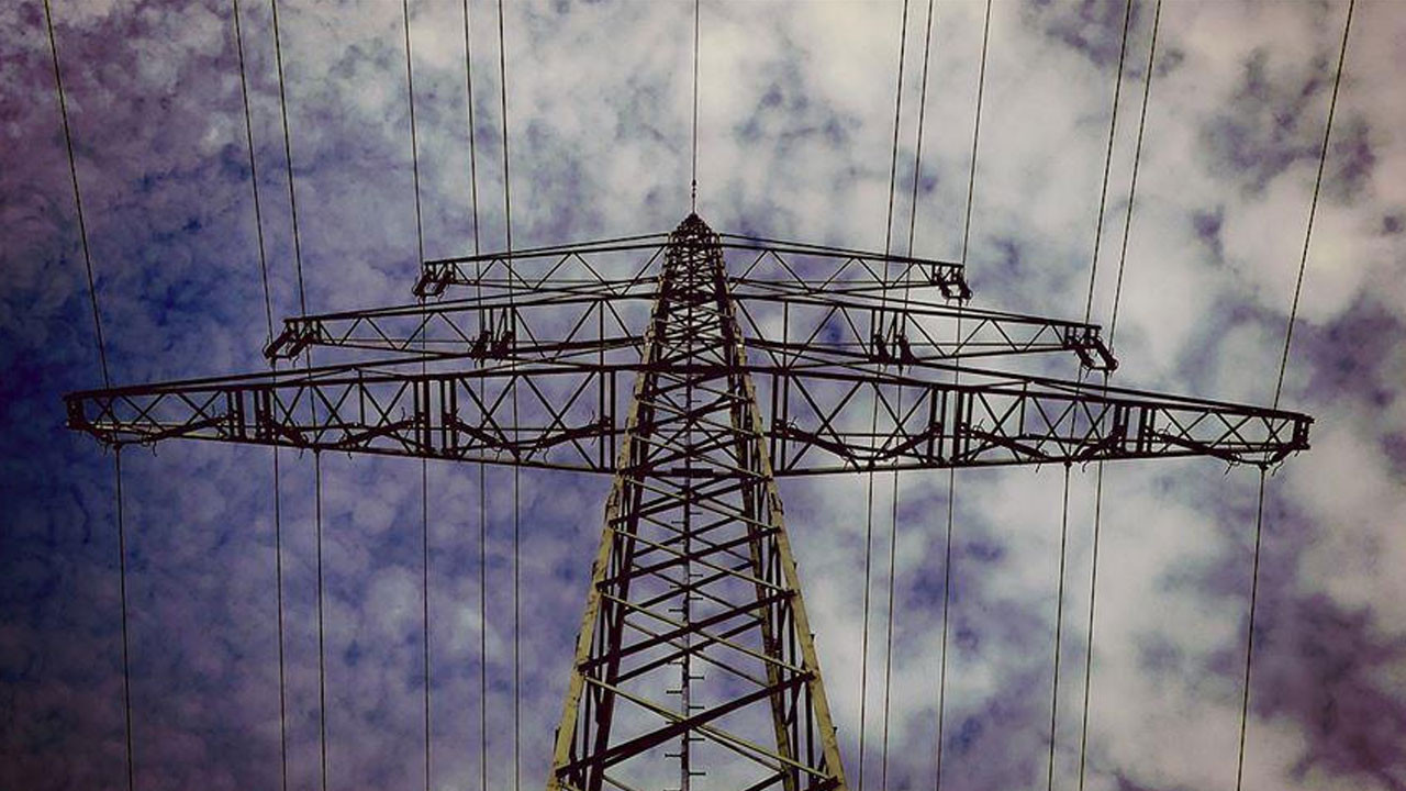 Savaş Almanya'da elektrik fiyatlarını yükseltti