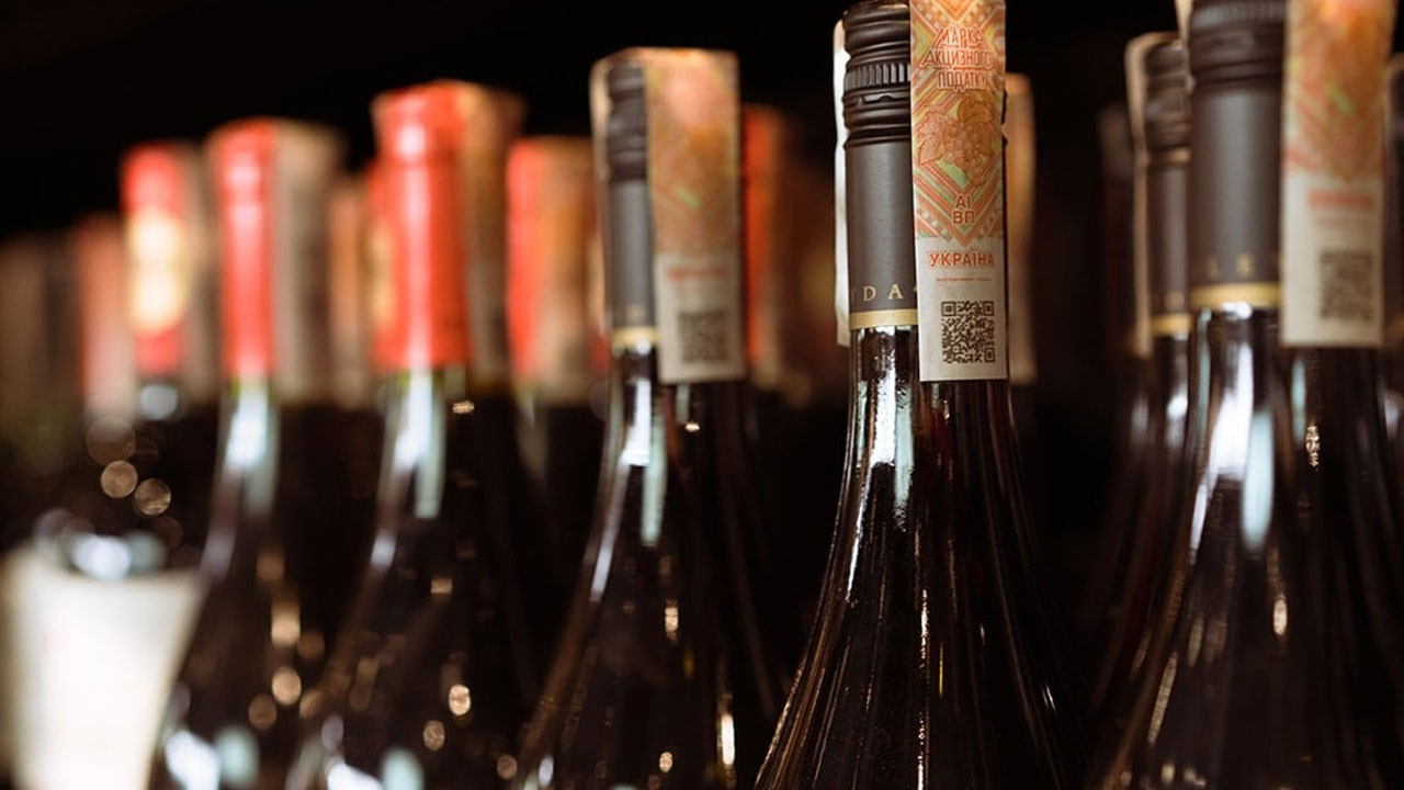 İstanbul'da dev sahte içki operasyonu: 28 bin litre alkol ele geçirildi