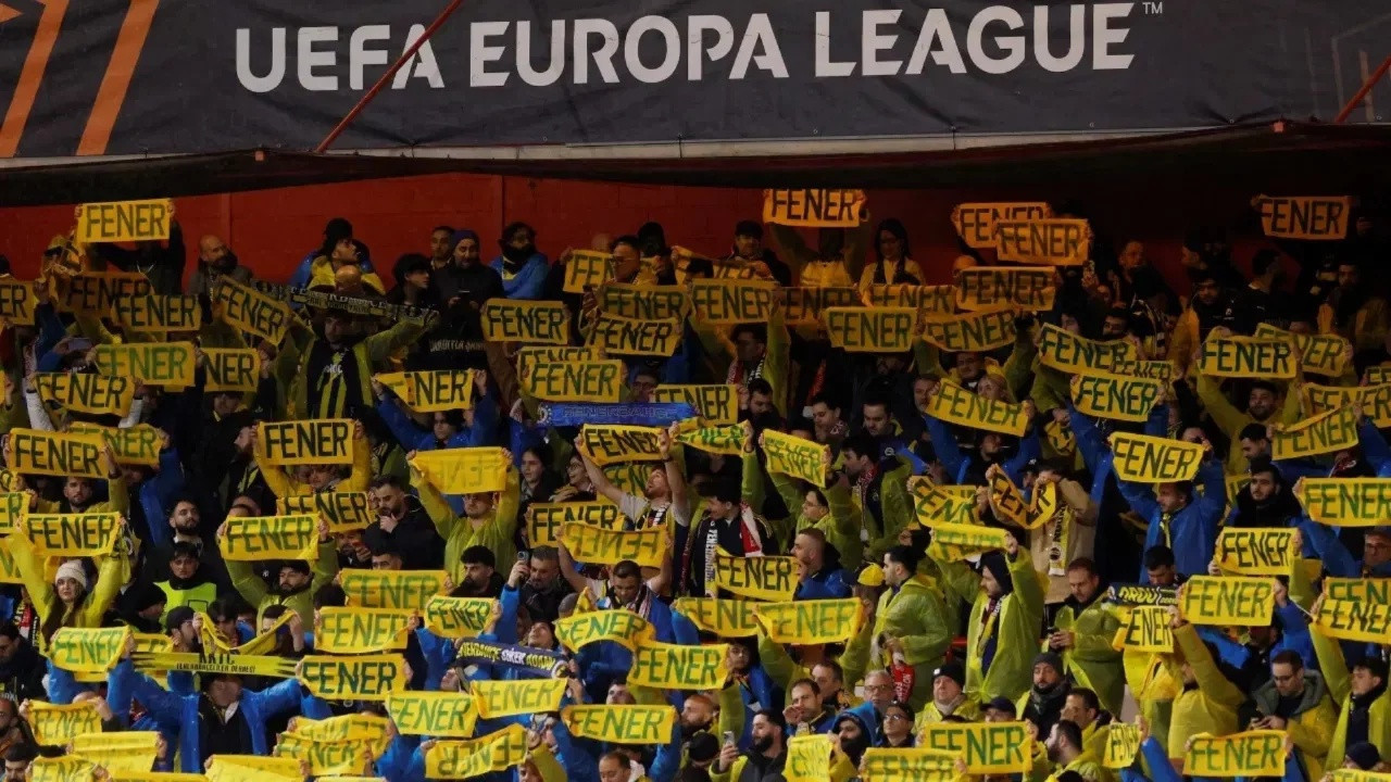 Fenerbahçe'ye ağır fatura! UEFA verdiği cezayı açıkladı