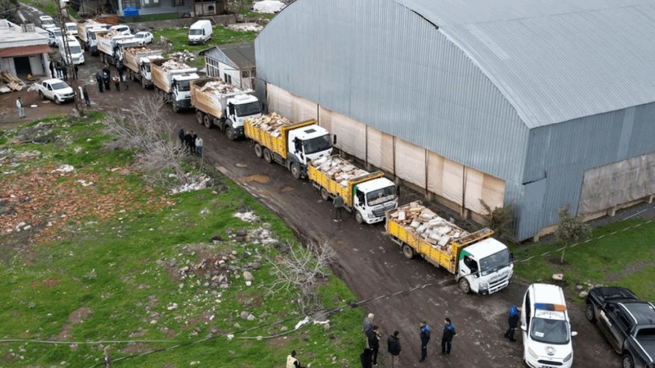 Bu kamyonlar bozuk tavuk yüklü! Faciadan dönüldü! İnanılır gibi değil