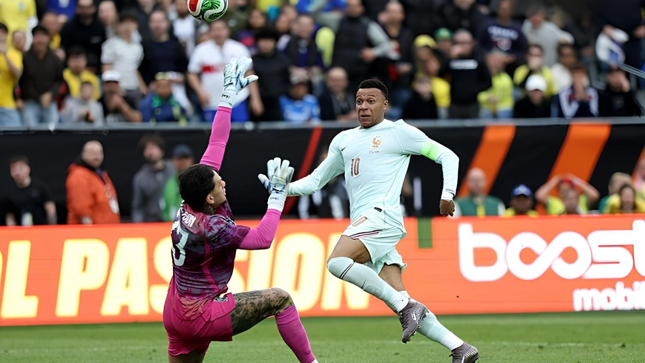 Ederson Moraes'e ülkesinde tepkiler çığ gibi! Ortalığı karıştırdı