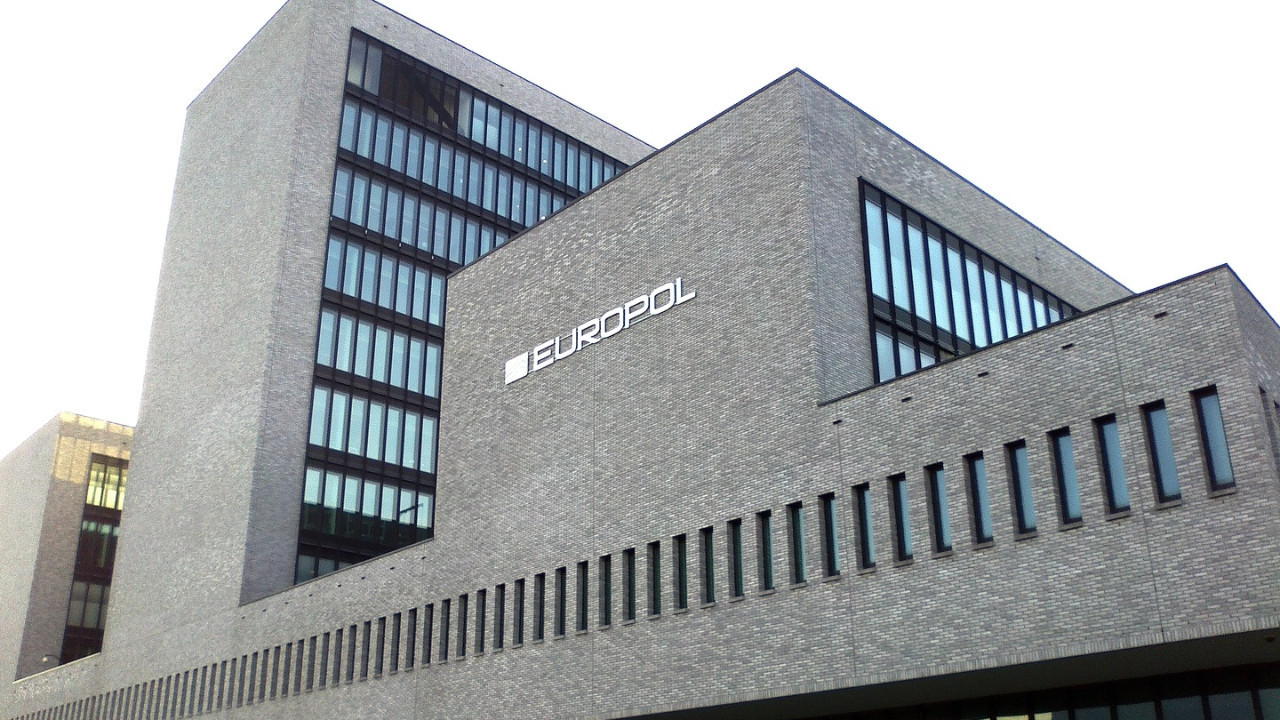 Baybaşinlere sınır ötesi operasyon! Mal varlıklarına el konuldu