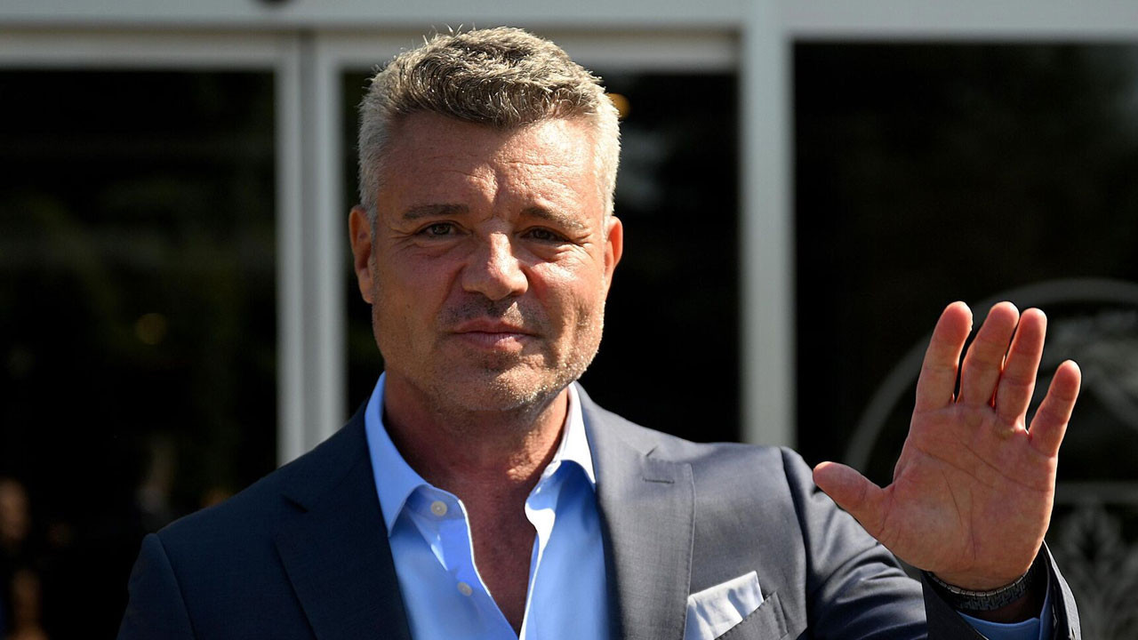 Fenerbahçe Başkanı Sadettin Saran trafik kazası geçirdi