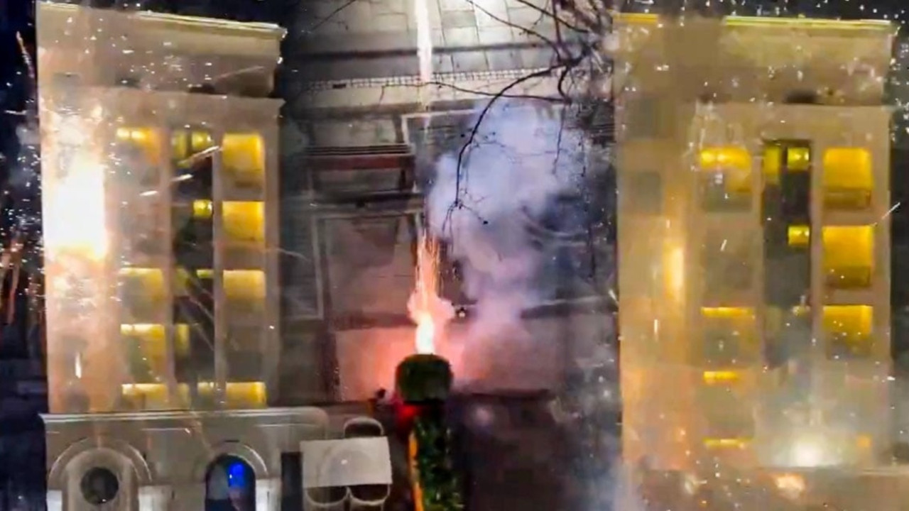 Kosova'da Türk Milli Takımı'na havai fişekli taciz: O görüntüler kameralara yansıdı